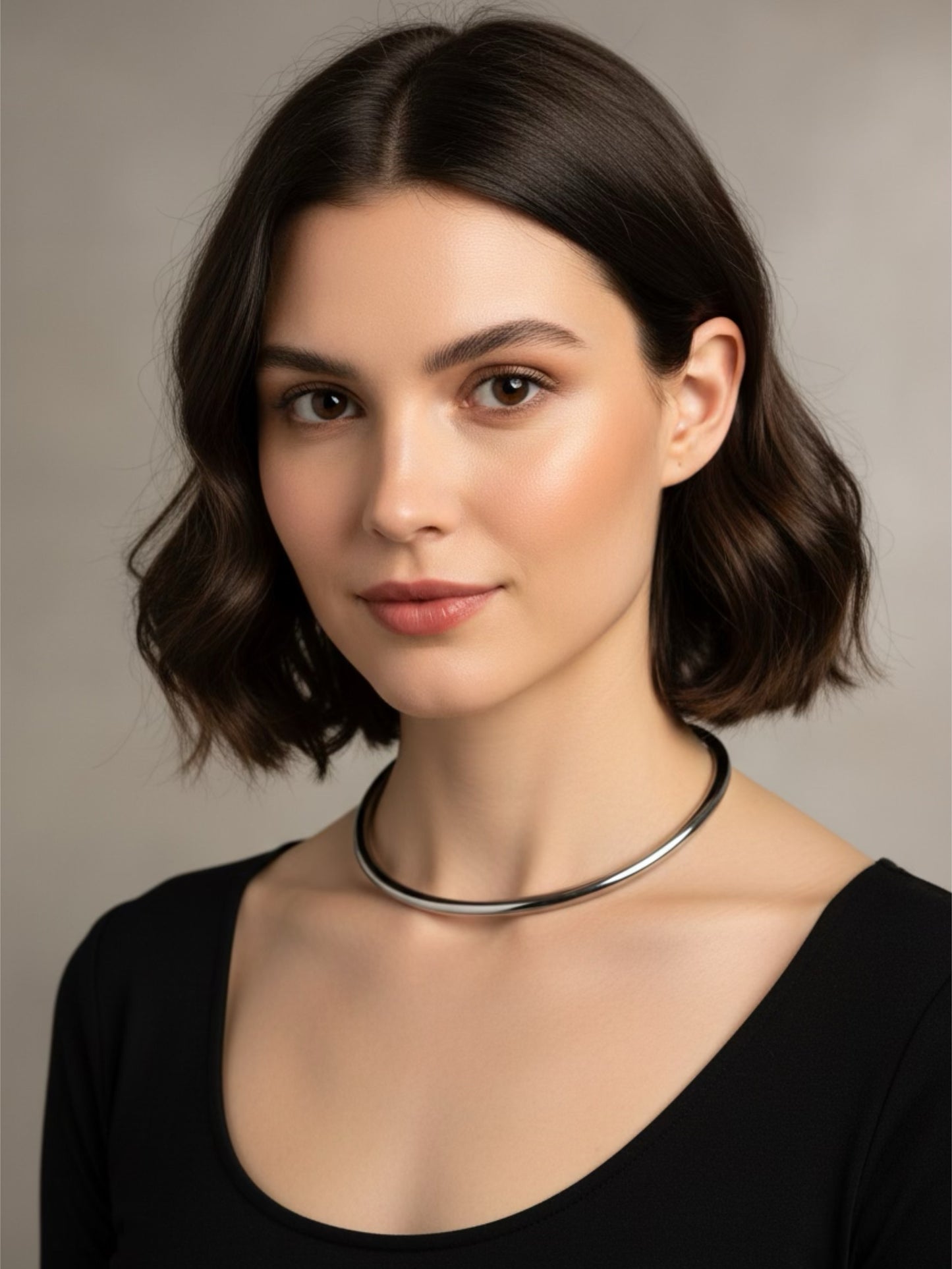 Collana rigida silver minimal